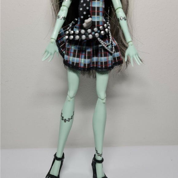 Rare Monster High Frankie Stien G1 2010 with makeover - Picture 12 of 13